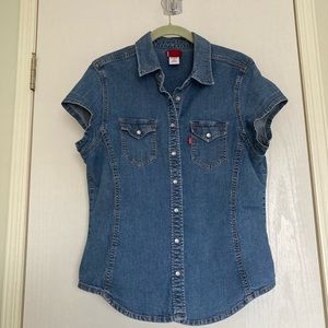 Levi’s snap up short sleeve denim shirt